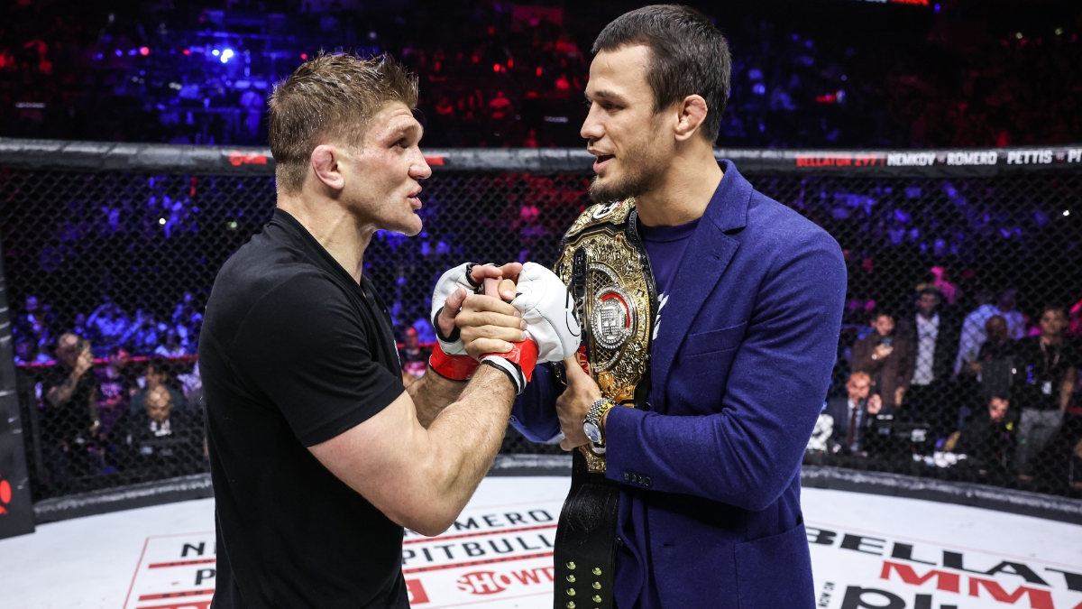 BELLATOR MMA 300 記念グッズセット Fighters Only : Bellator 300: Four title fights set for Bellator's